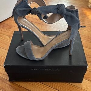 Banana Republic Women's Dark Gray Heels